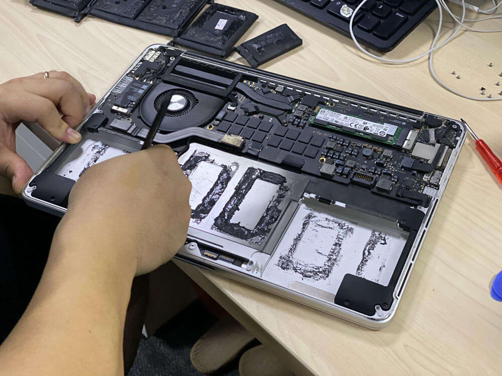 A swollen battery is the peak of a faulty battery as it signals an end in its life cycle, so although it is dangerous, a battery swelling is not out of the ordinary