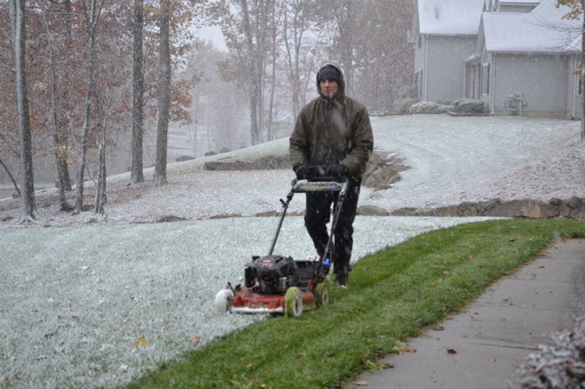 Taking care of your lawnmower battery during winter