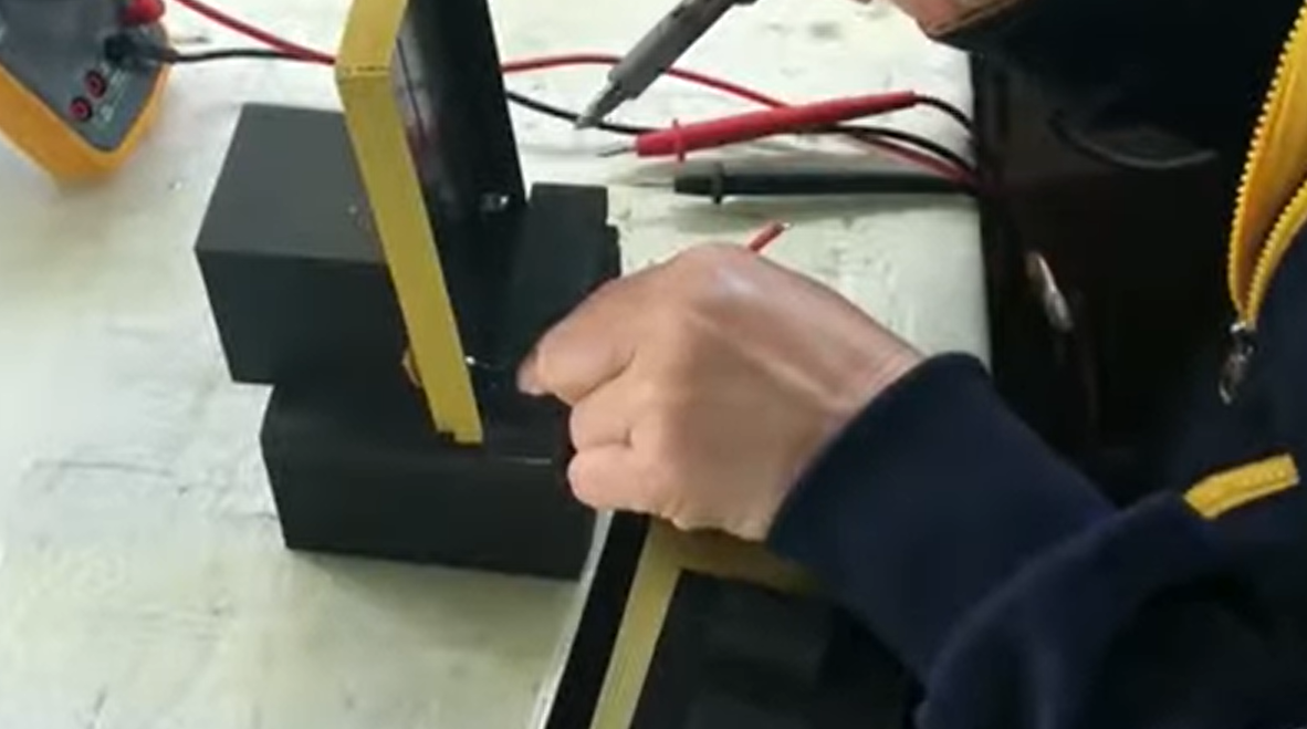 Différenciation des tendances de prix des matériaux pour batteries au lithium H1 en 2022