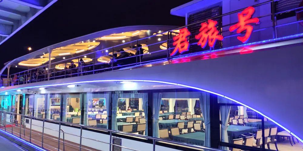 El primer buque comercial de pasajeros puramente eléctrico a gran escala de China - JUN LV